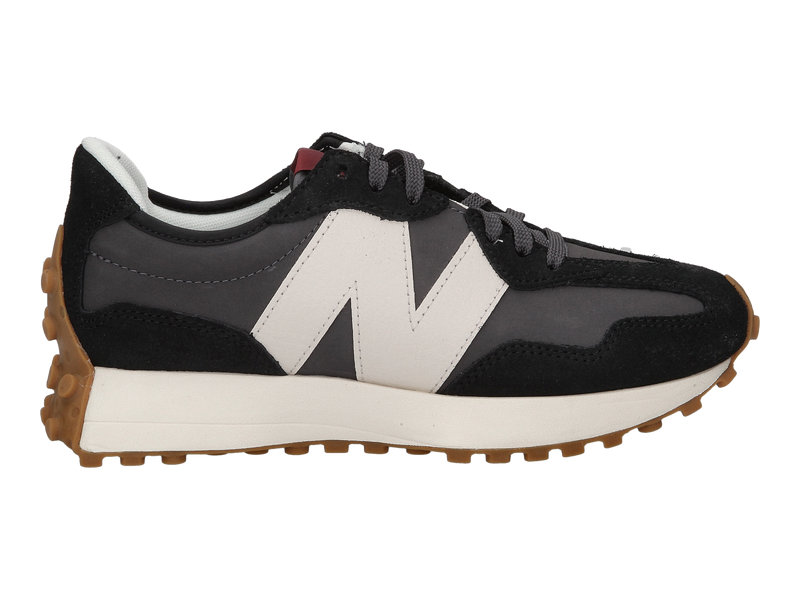 Voir le produit 'New Balance Baskets Noir' (en anglais) New Balance Baskets Noir