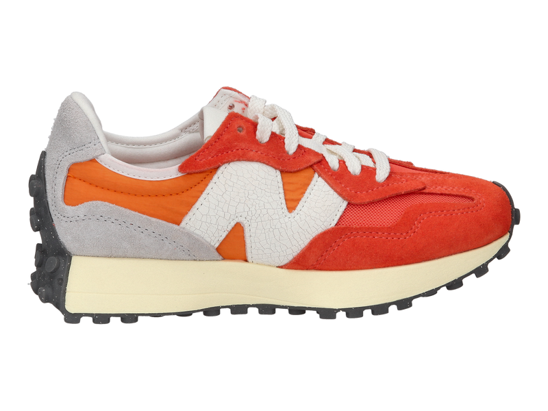 Voir le produit 'New Balance Baskets Orange' (en anglais) New Balance Baskets Orange