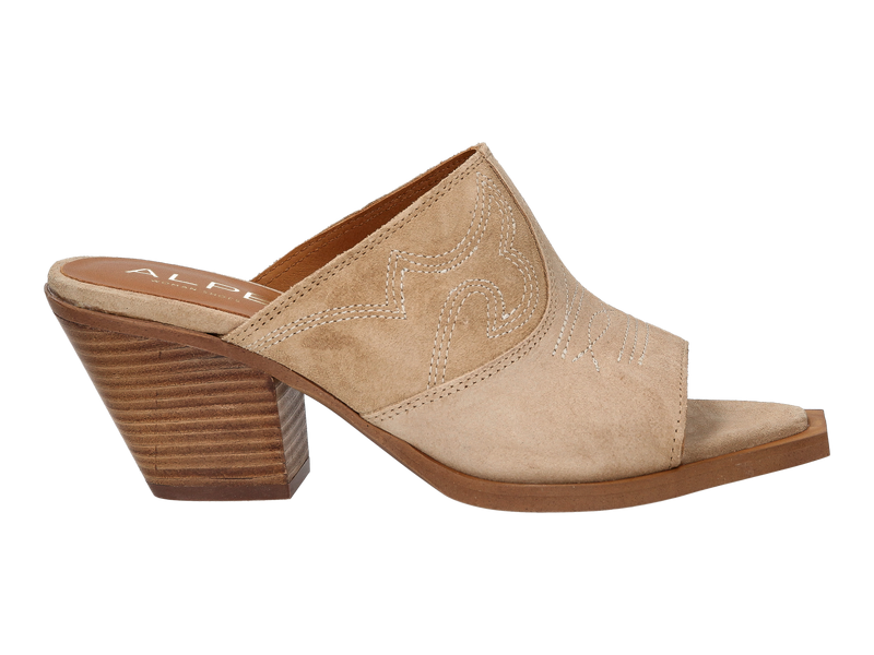 Voir le produit 'Alpe Mules Beige' (en anglais) Alpe Mules Beige