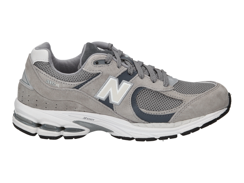 Voir le produit 'New Balance Baskets Gris' (en anglais) New Balance Baskets Gris