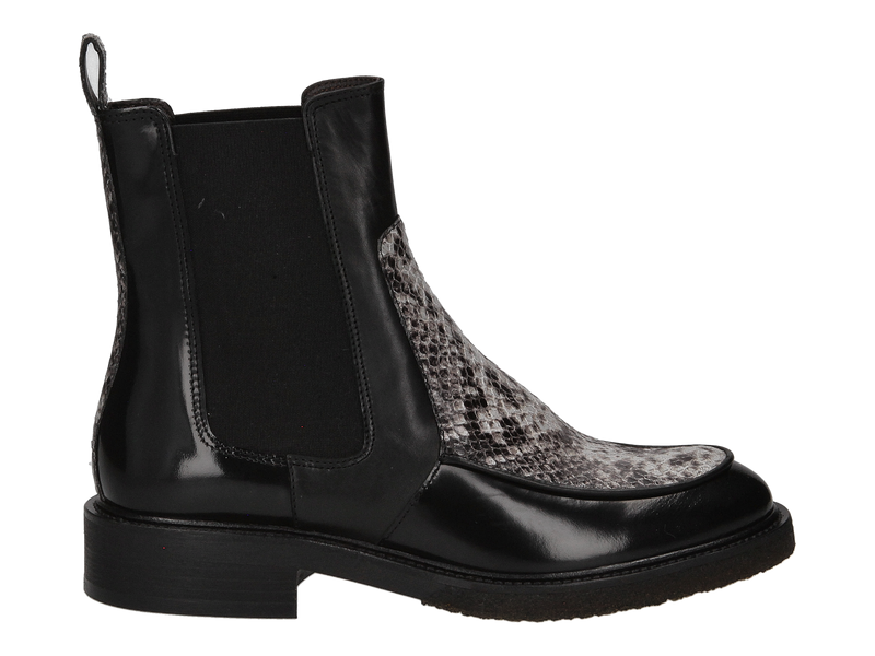Billi Bi Boot With Heel Black