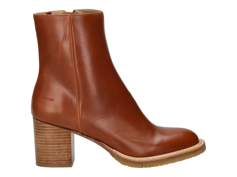 Angulus Boot With Heel Cognac