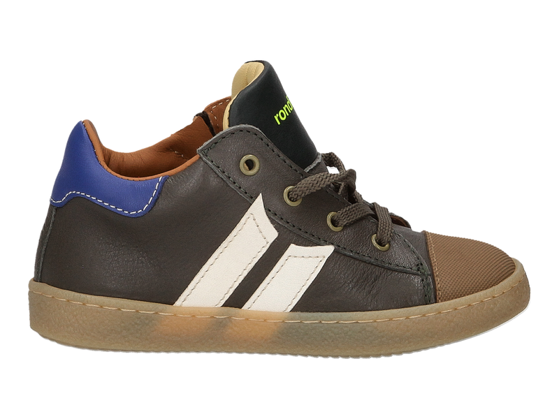 Voir le produit 'Rondinella Baskets Vert' (en anglais) Rondinella Baskets Vert