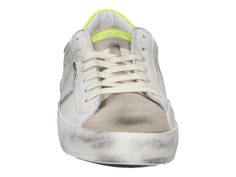 Voir le produit 'Philippe Model Baskets Blanc' (en anglais) Philippe Model Baskets Blanc