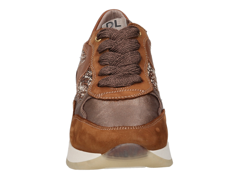 Voir le produit 'Dlsport Baskets Cognac' (en anglais) Dlsport Baskets Cognac