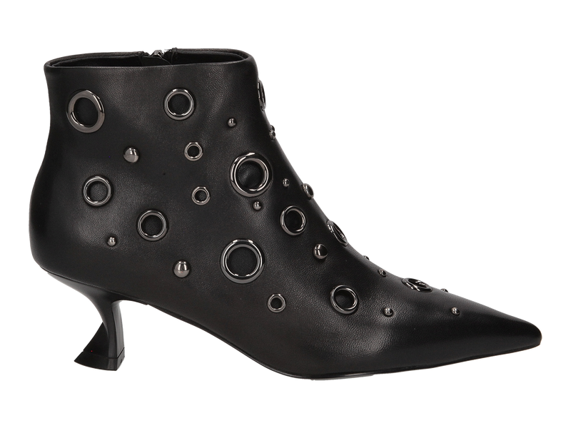 Jeannot Boot With Heel Black