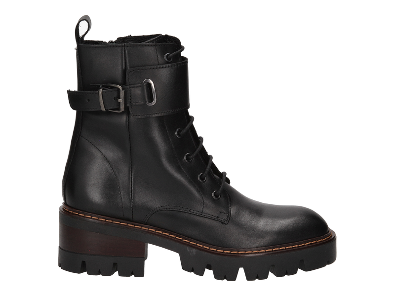 Debutto Donna Boot With Heel Black