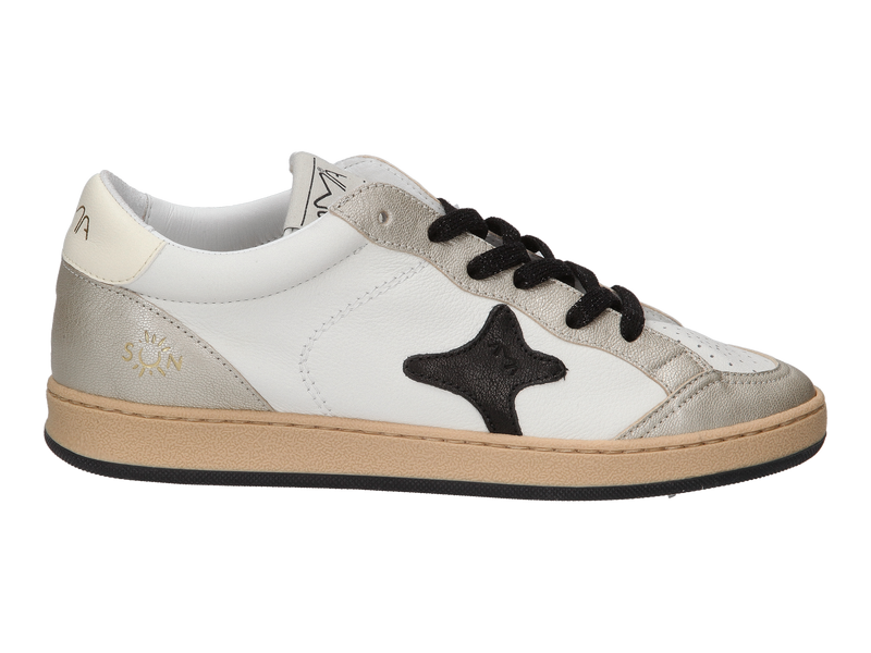 Ama Brand Sneakers Goud