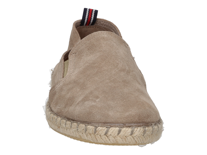 Voir le produit 'Verbenas Espadrilles Beige' (en anglais) Verbenas Espadrilles Beige