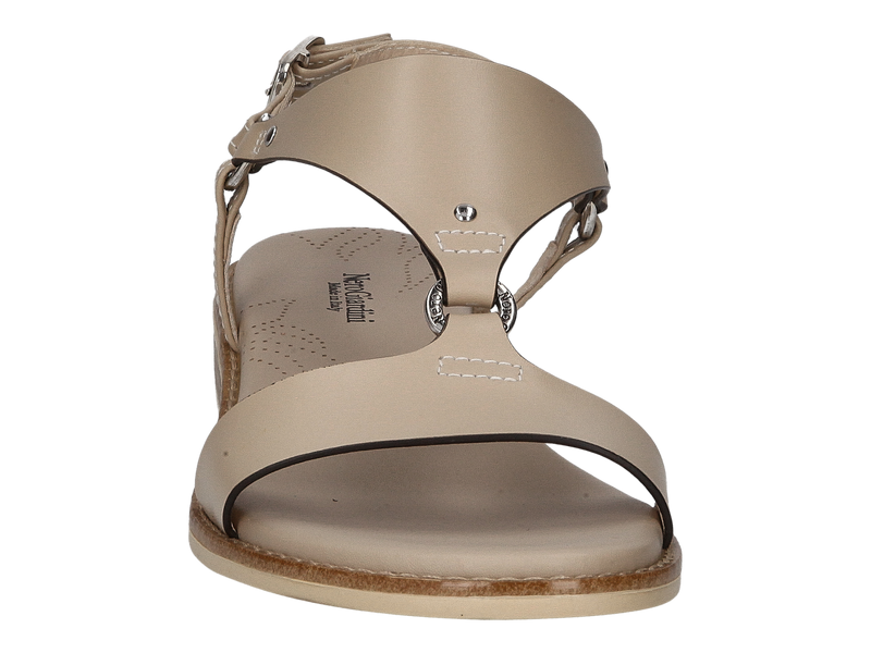 Voir le produit 'Nero Giardini Sandales Beige' (en anglais) Nero Giardini Sandales Beige