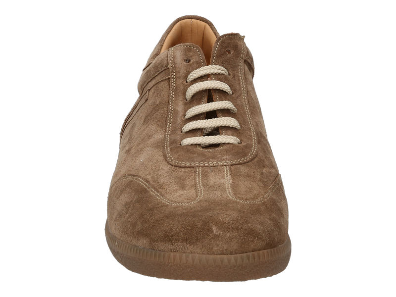 Voir le produit 'Ambiorix Baskets Beige' (en anglais) Ambiorix Baskets Beige