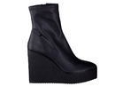 Steve Madden boots with heel black