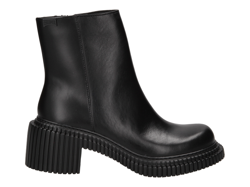 Camper Boot With Heel Black