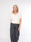 Black Rose pulls beige