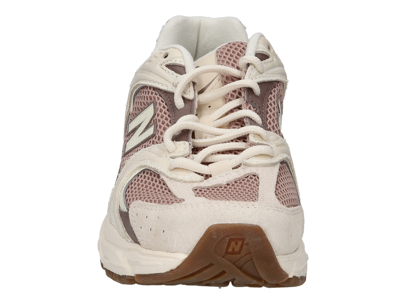 Voir le produit 'New Balance Baskets Rose' (en anglais) New Balance Baskets Rose