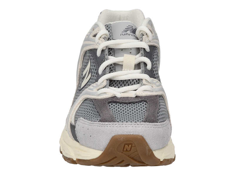 Voir le produit 'New Balance Baskets Gris' (en anglais) New Balance Baskets Gris