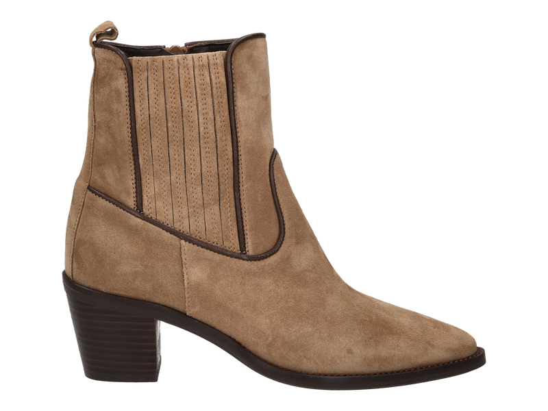 Alpe Boot With Heel Taupe