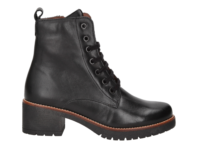 Pitillos Boot With Heel Black