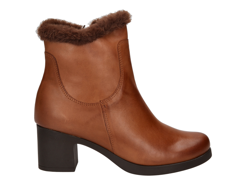 Pitillos Boot With Heel Cognac