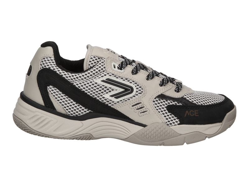 The Ace Hub Sneakers Black