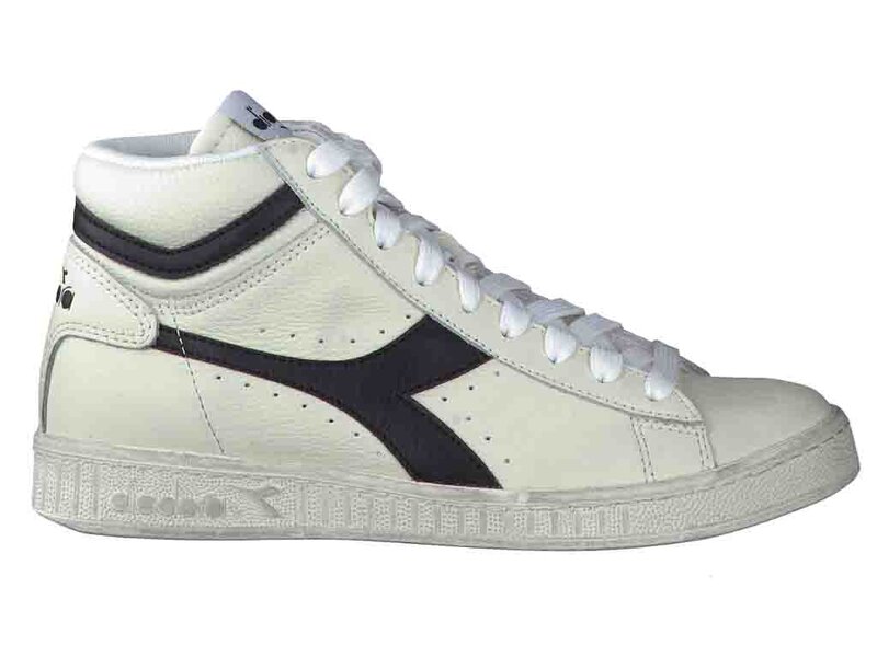 Voir le produit 'Diadora Baskets Noir' (en anglais) Diadora Baskets Noir