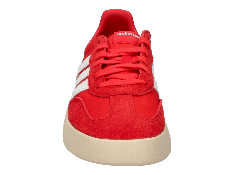 Voir le produit 'Adidas Baskets Rouge' (en anglais) Adidas Baskets Rouge