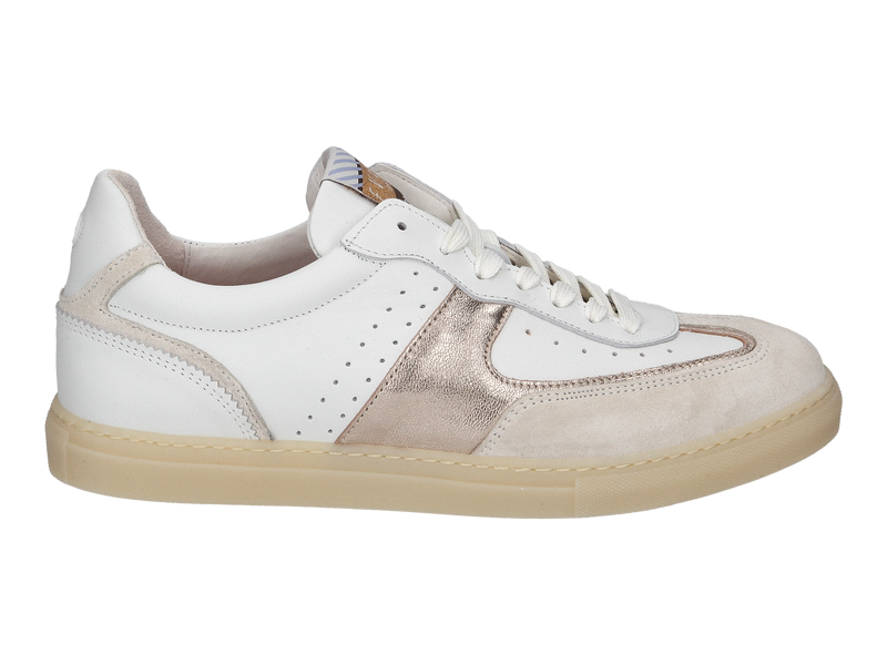 Voir le produit 'Floris Van Bommel Baskets Blanc' (en anglais) Floris Van Bommel Baskets Blanc