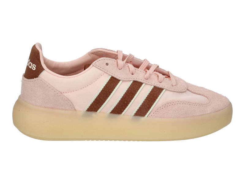 Voir le produit 'Adidas Baskets Rose' (en anglais) Adidas Baskets Rose