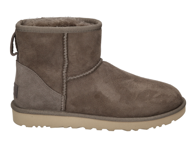 Voir le produit 'Ugg Bottines Taupe' (en anglais) Ugg Bottines Taupe