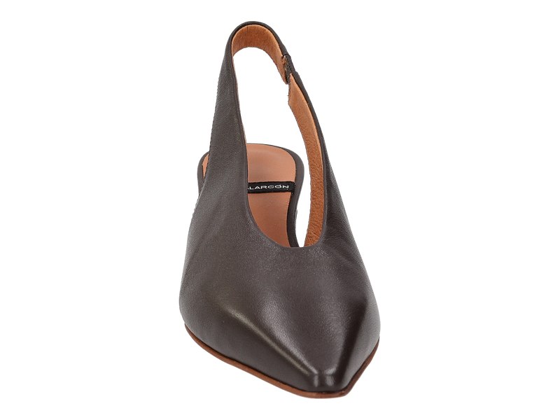 Voir le produit 'Angel Alarcon Slings Brun' (en anglais) Angel Alarcon Slings Brun