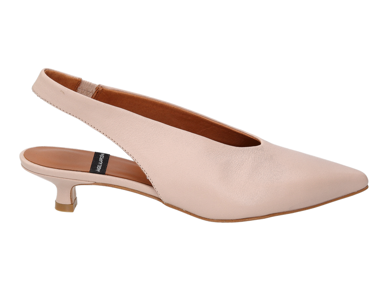 Angel Alarcon Slings Rose