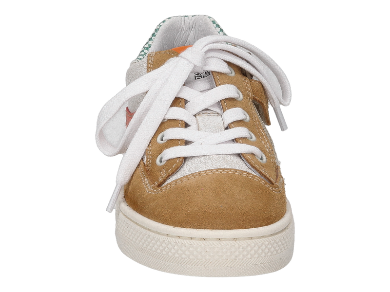 Voir le produit 'Babybotte Baskets Beige' (en anglais) Babybotte Baskets Beige