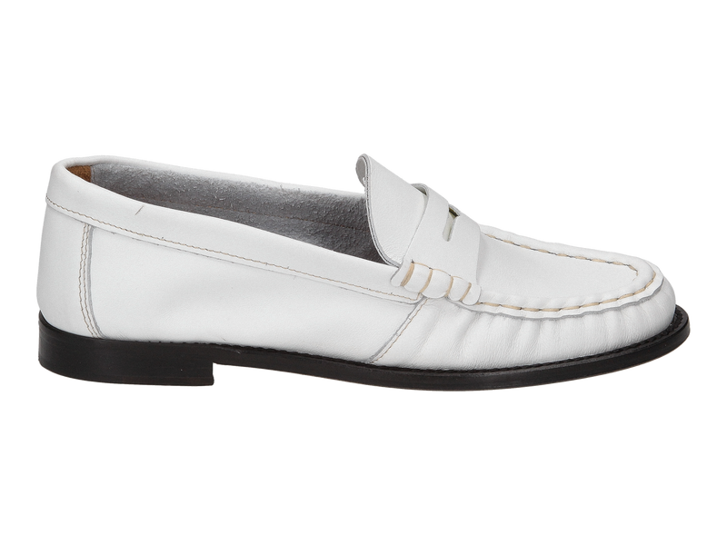 Voir le produit 'Verduyn Mocassins Blanc' (en anglais) Verduyn Mocassins Blanc