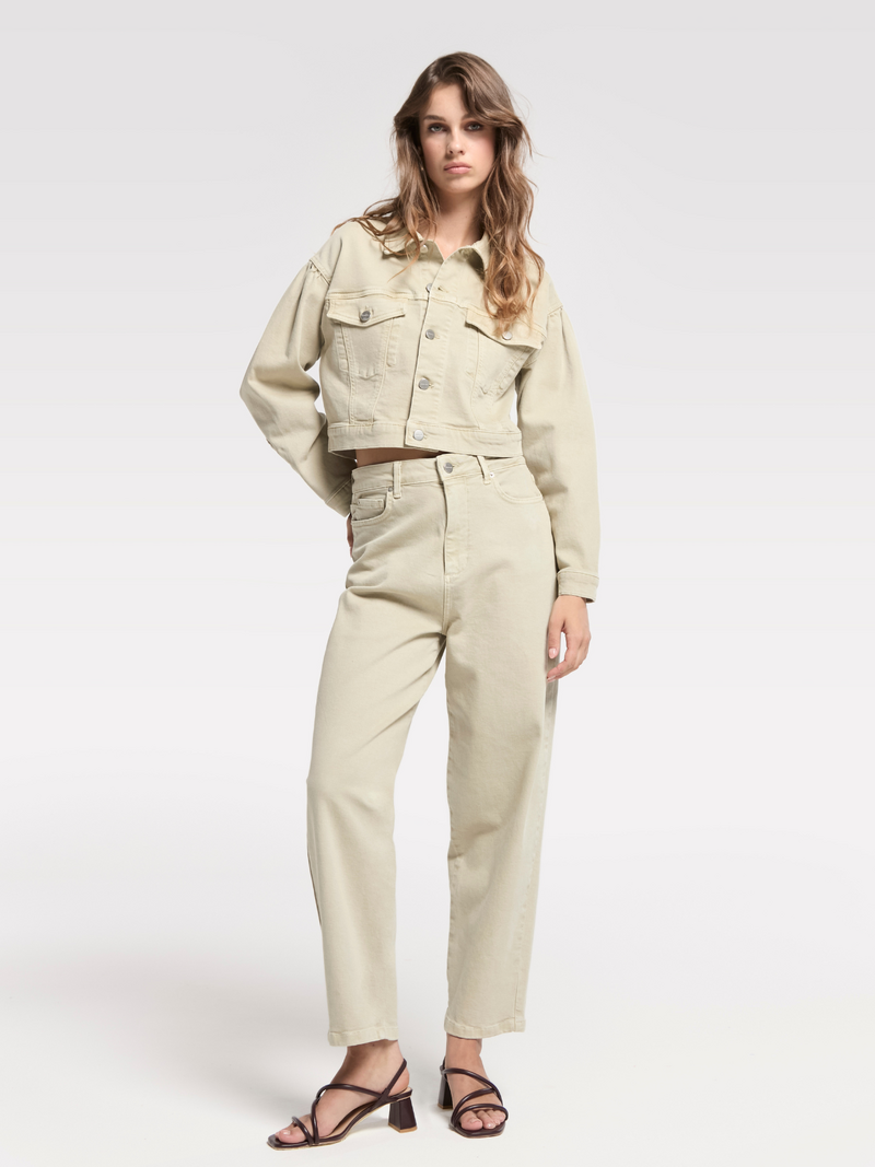 Voir le produit 'Homage Jeans Vert' (en anglais) Homage Jeans Vert