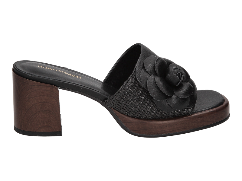 Voir le produit 'Noa Harmon Mules Noir' (en anglais) Noa Harmon Mules Noir