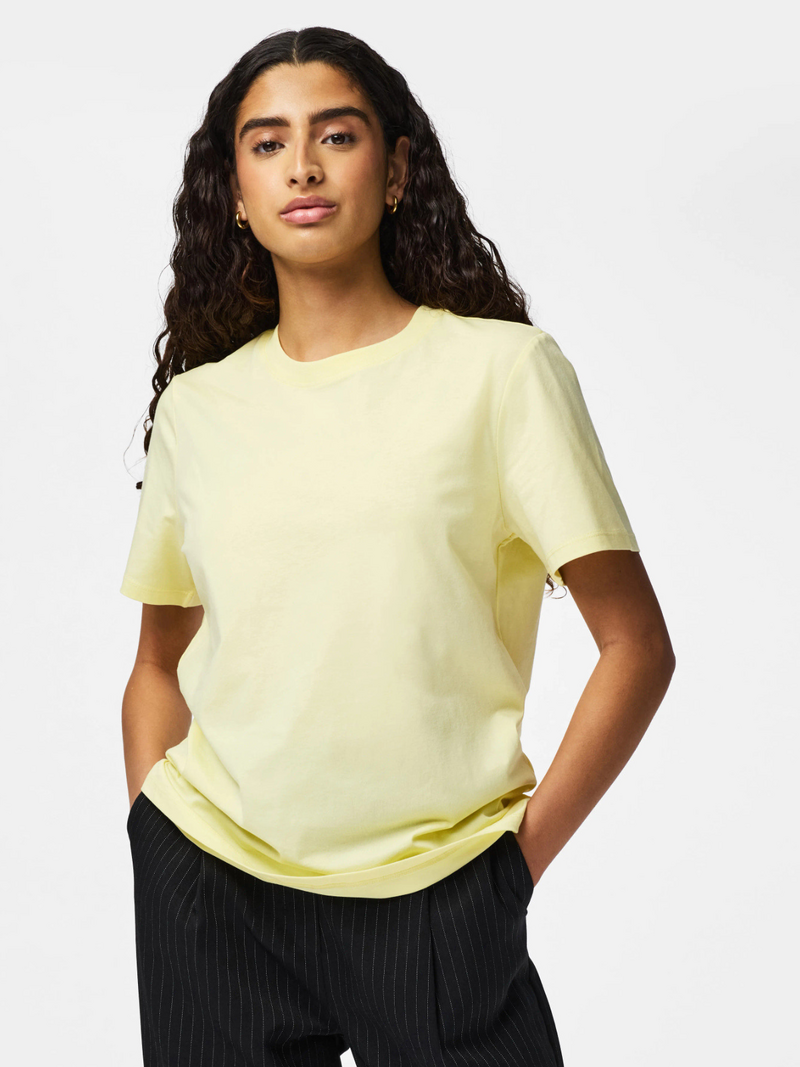 Pieces T-shirts Yellow