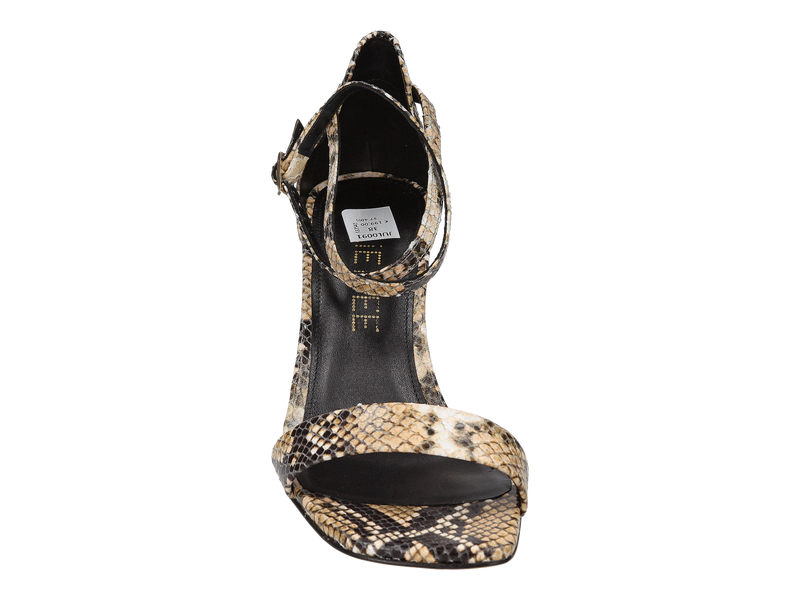 Bekijk product 'Julie Dee Sandalen Beige' Julie Dee Sandalen Beige