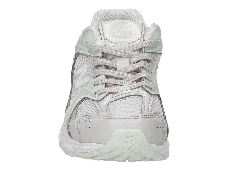 Voir le produit 'New Balance Baskets Gris' (en anglais) New Balance Baskets Gris