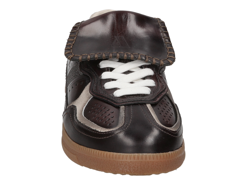 Voir le produit 'Alohas Baskets Brun' (en anglais) Alohas Baskets Brun