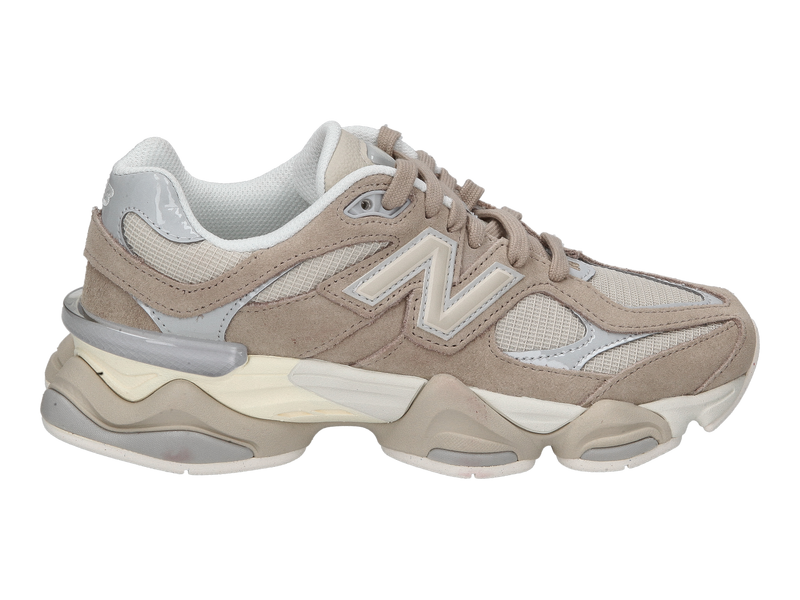 Voir le produit 'New Balance Baskets Beige' (en anglais) New Balance Baskets Beige