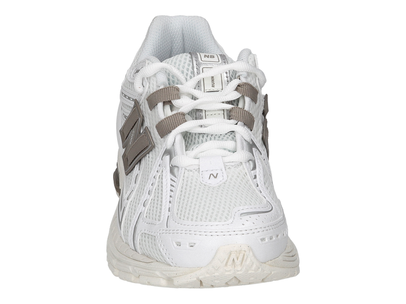 Voir le produit 'New Balance Baskets Blanc' (en anglais) New Balance Baskets Blanc