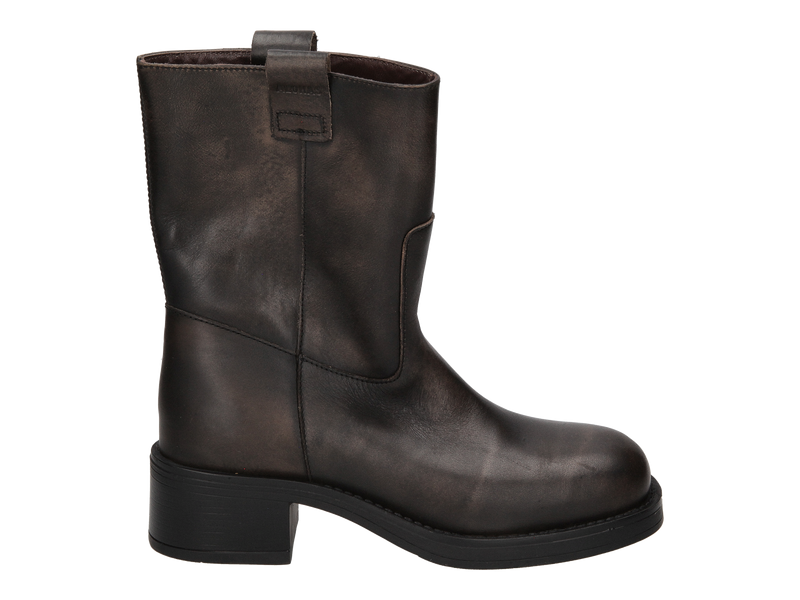Voir le produit 'Alohas Botte à Talon Brun' (en anglais) Alohas Botte à Talon Brun