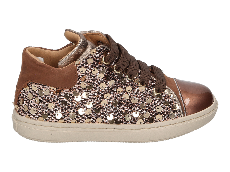 Voir le produit 'Zecchino D'oro Baskets Brun' (en anglais) Zecchino D'oro Baskets Brun