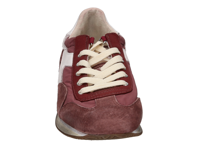 Voir le produit 'Diadora Heritage Baskets Bordeaux' (en anglais) Diadora Heritage Baskets Bordeaux