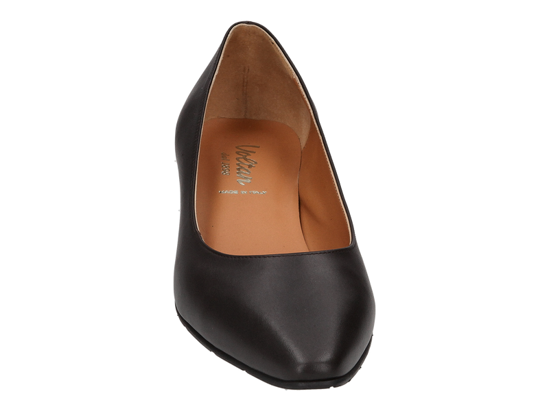 Voir le produit 'Voltan Pumps Bordeaux' (en anglais) Voltan Pumps Bordeaux