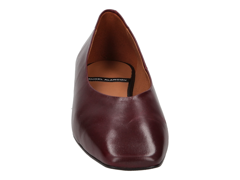 Voir le produit 'Angel Alarcon Ballerines Bordeaux' (en anglais) Angel Alarcon Ballerines Bordeaux
