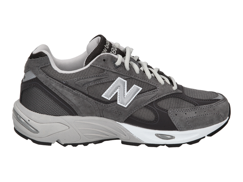 Voir le produit 'New Balance Baskets Gris' (en anglais) New Balance Baskets Gris