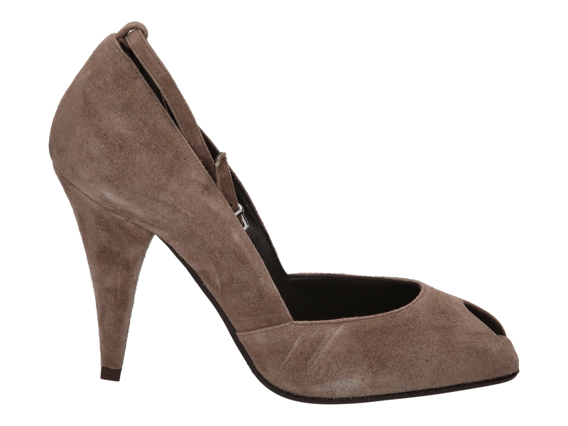 Voir le produit 'Chantal 1962 Pumps Taupe' (en anglais) Chantal 1962 Pumps Taupe