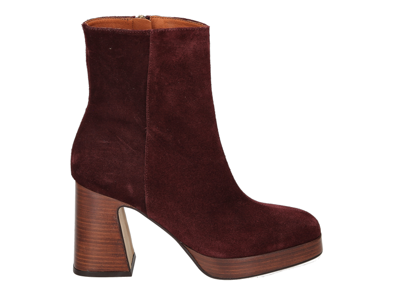 Voir le produit 'Angel Alarcon Bottines Bordeaux' (en anglais) Angel Alarcon Bottines Bordeaux