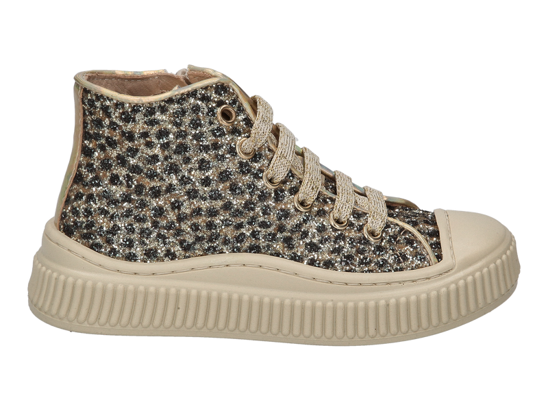 Voir le produit 'Beberlis Baskets Or' (en anglais) Beberlis Baskets Or